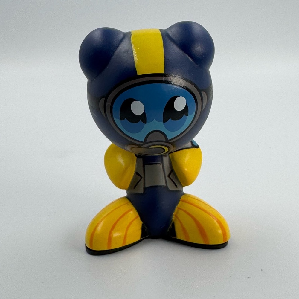 UB Funkeys Tank Blue and Yellow Scuba Diver Ocean Diving